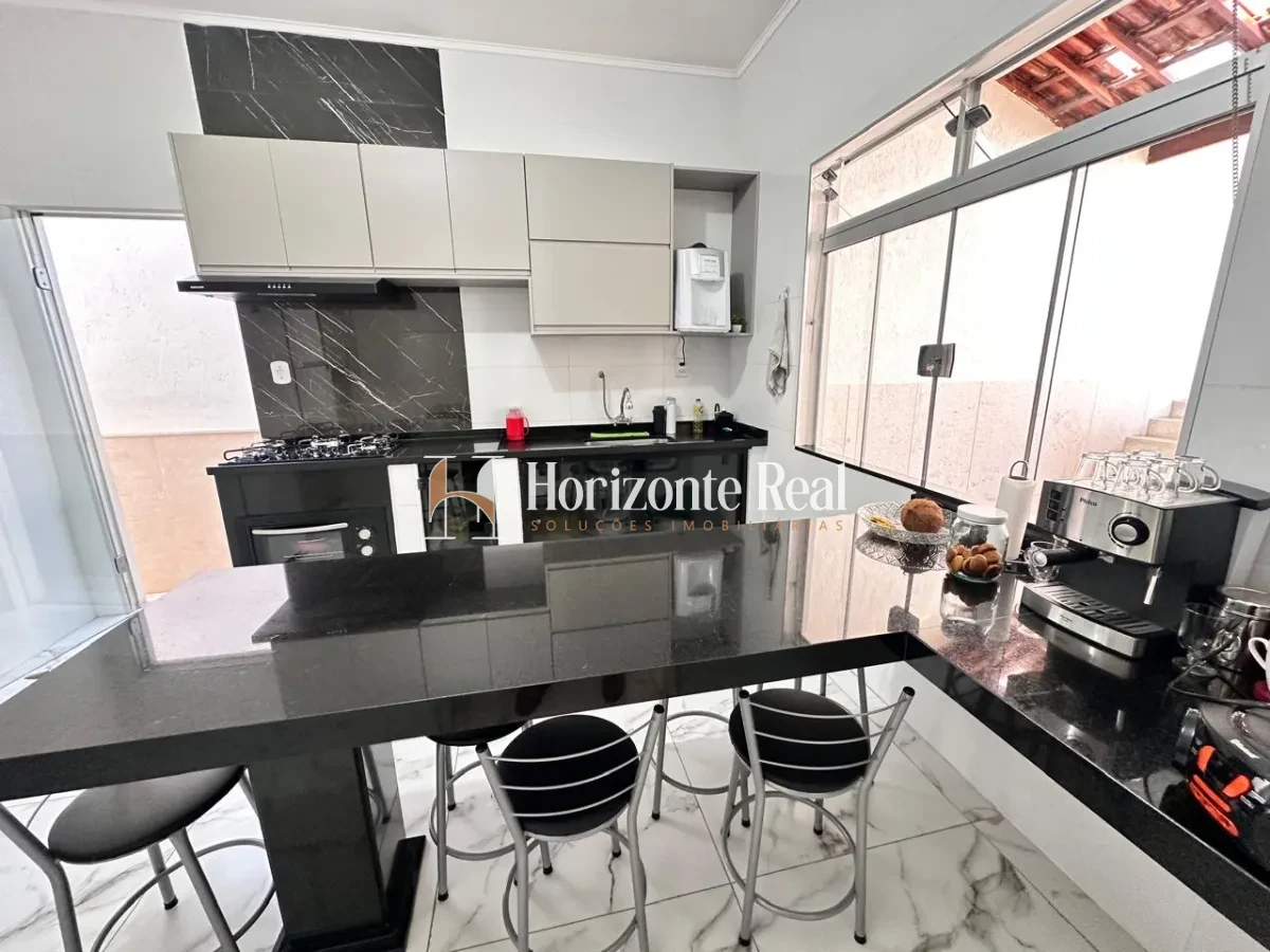 Imagem de CASA Á VENDA | CONFORTO E LOCALIZAÇÃO PRIVILEGIADA ..