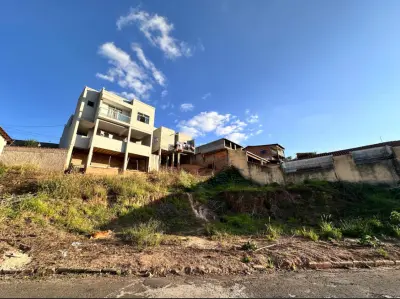 Imagem de TERRENO Á VENDA | EXCELENTE LOCALIZAÇÃO E TOPOGRAFIA .