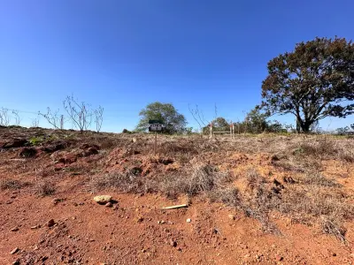 Imagem de TERRENO Á VENDA - 211,64m² | EXCELENTE TOPOGRAFIA E VISTA PRIVILEGIADA !