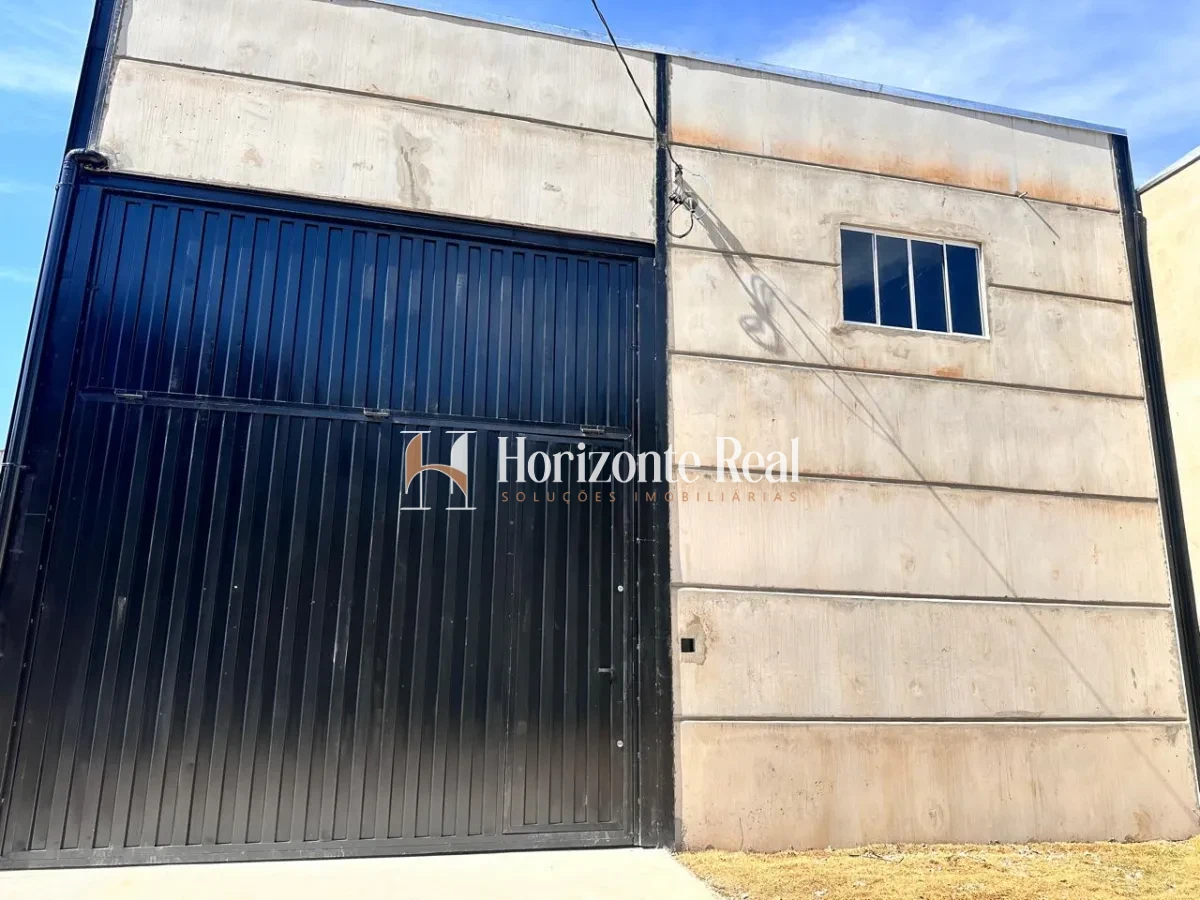 Imagem de ALUGA-SE GALPÃO COMERCIAL - 250M² | EXCELENTE LOCALIZAÇÃO COMERCIAL