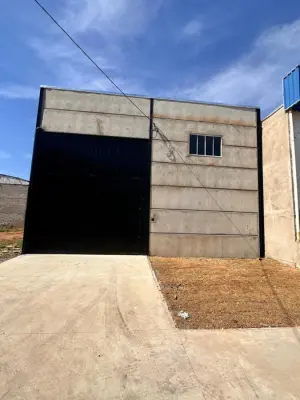 Imagem de ALUGA-SE GALPÃO COMERCIAL - 250M² | EXCELENTE LOCALIZAÇÃO COMERCIAL