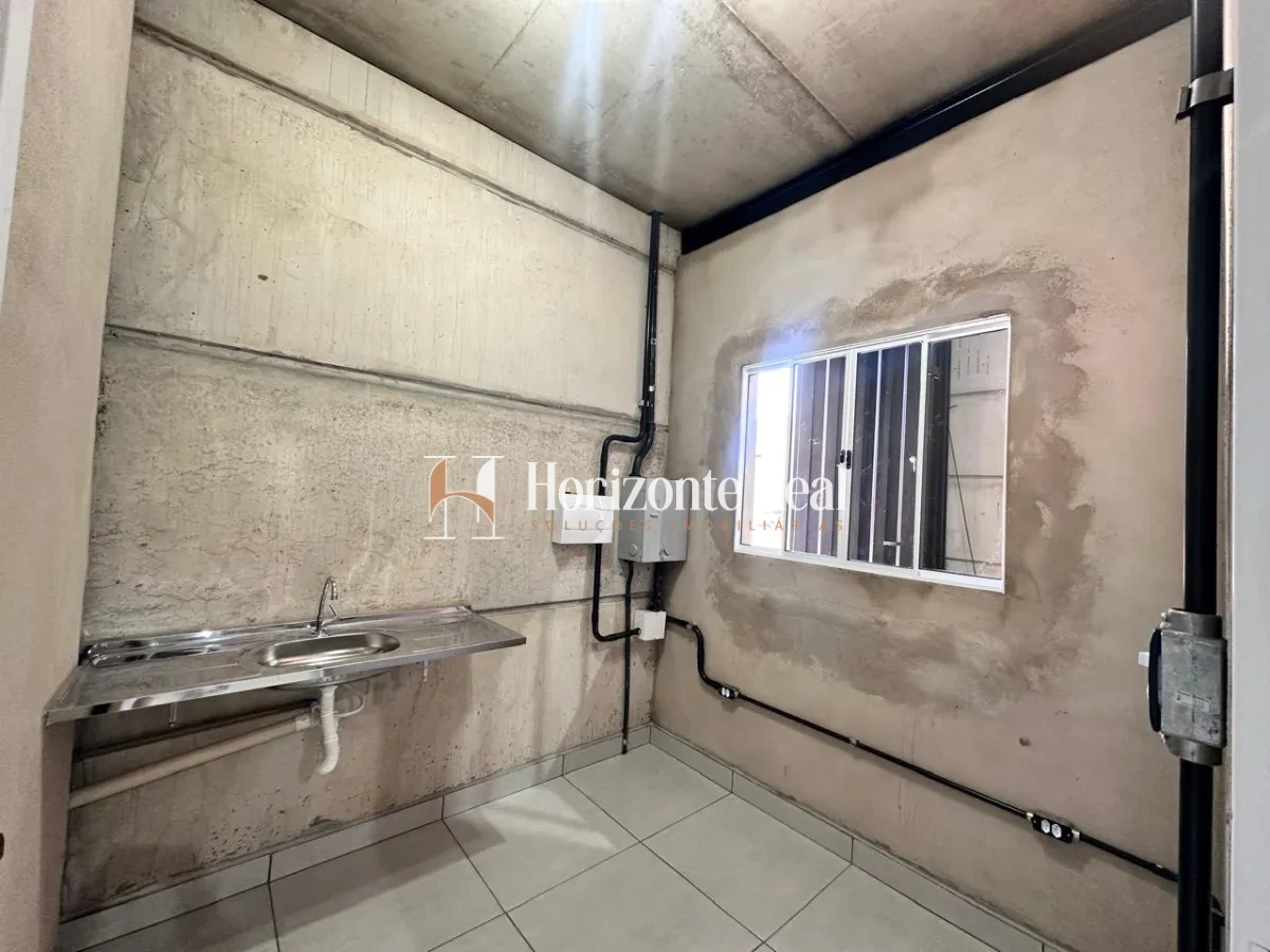 Imagem de ALUGA-SE GALPÃO COMERCIAL - 250M² | EXCELENTE LOCALIZAÇÃO COMERCIAL