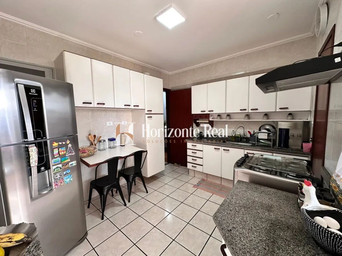 Imagem de VENDE-SE APARTAMENTO NO CENTRO DA CIDADE - CONFORTO,PRATICIDADE E VISTA PRIVILEGIADA !