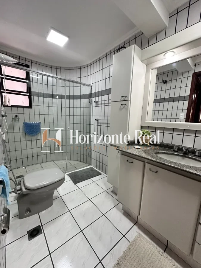 Imagem de VENDE-SE APARTAMENTO NO CENTRO DA CIDADE - CONFORTO,PRATICIDADE E VISTA PRIVILEGIADA !