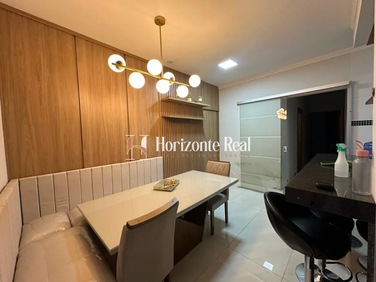 Imagem de CASA Á VENDA COM ÁREA GOURMET E PISCINA EM ÓTIMA LOCALIZAÇÃO !