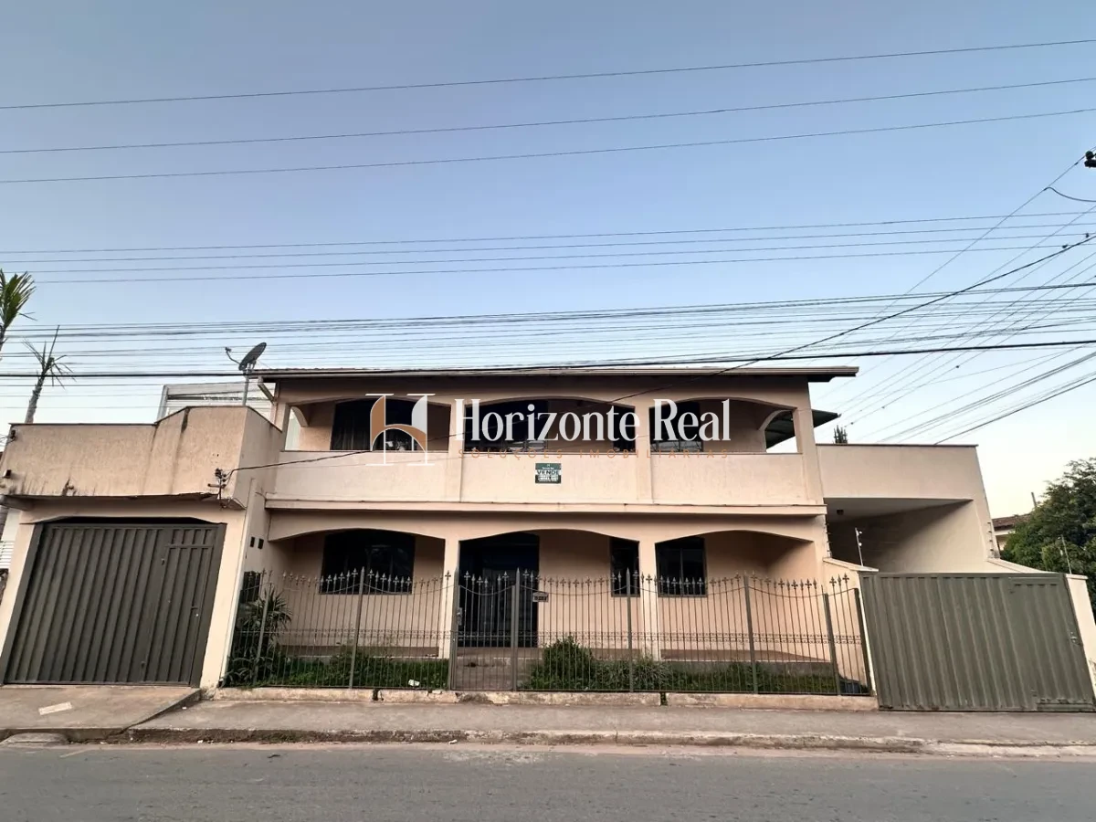 Imagem de CASA DUPLEX Á VENDA | EXCELENTE OPORTUNIDADE DE INVESTIMENTO .