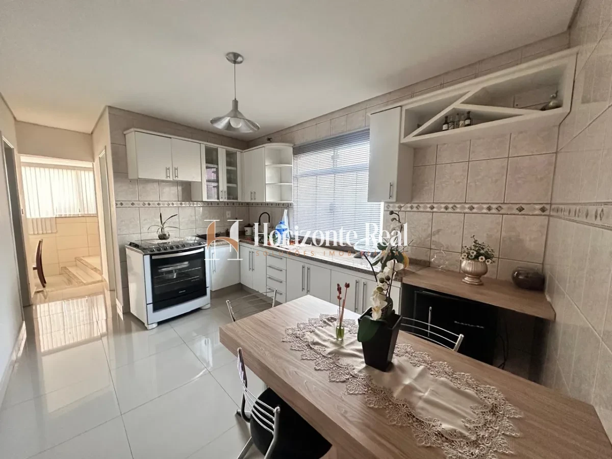 Imagem de CASA DUPLEX Á VENDA | EXCELENTE OPORTUNIDADE DE INVESTIMENTO .