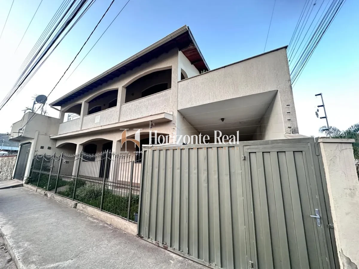 Imagem de CASA DUPLEX Á VENDA | EXCELENTE OPORTUNIDADE DE INVESTIMENTO .