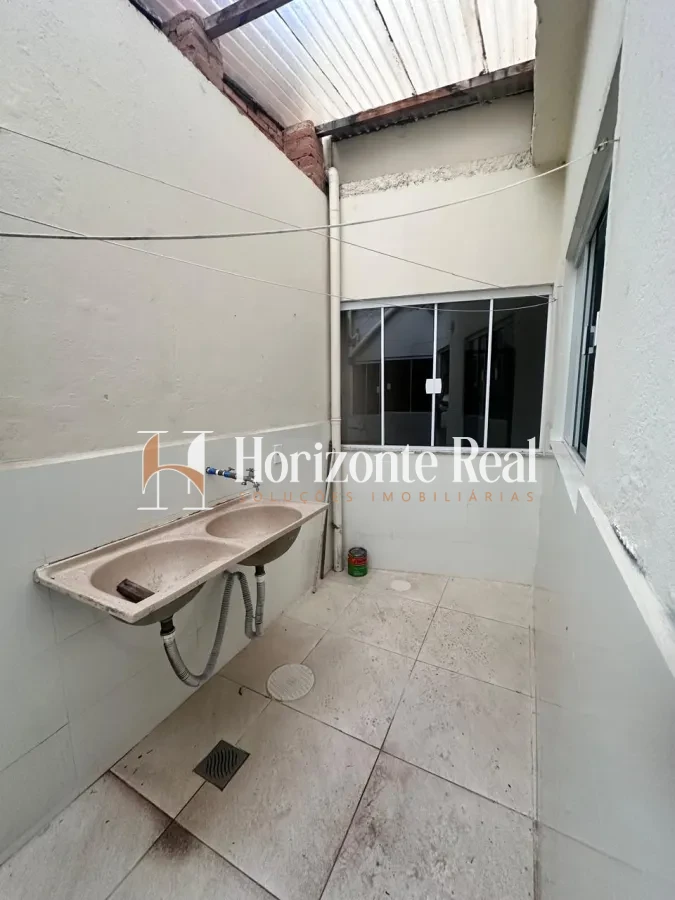 Imagem de CASA DUPLEX Á VENDA | EXCELENTE OPORTUNIDADE DE INVESTIMENTO .