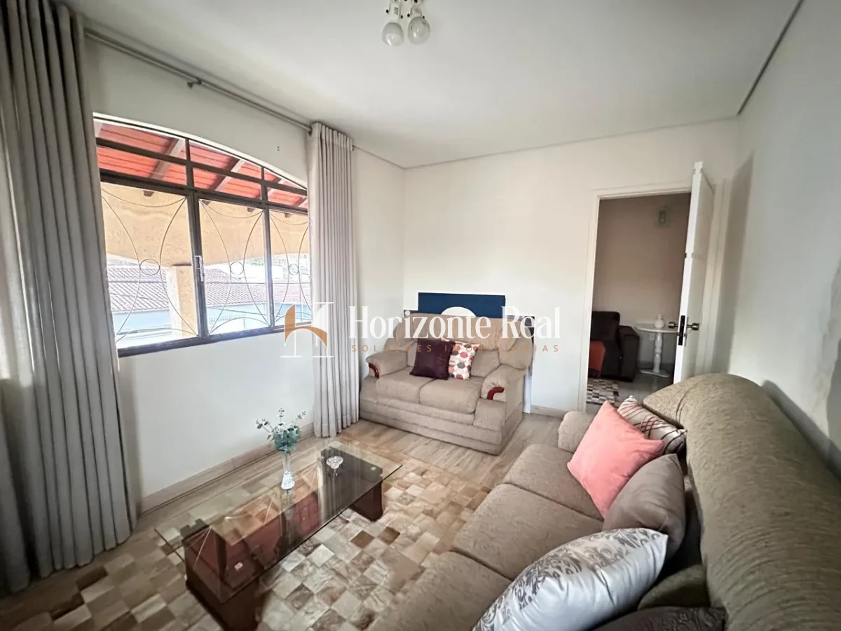 Imagem de CASA DUPLEX Á VENDA | EXCELENTE OPORTUNIDADE DE INVESTIMENTO .