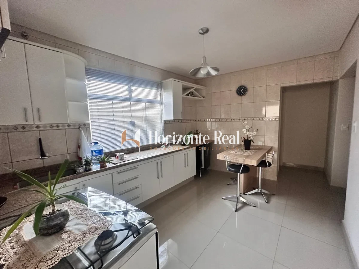 Imagem de CASA DUPLEX Á VENDA | EXCELENTE OPORTUNIDADE DE INVESTIMENTO .