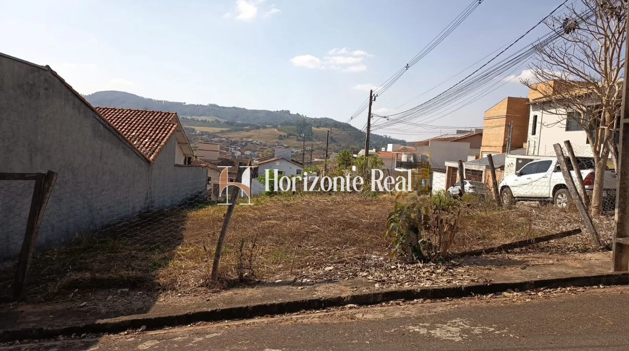 Imagem de TERRENO DE ESQUINA À VENDA | OPORTUNIDADE IMPERDÍVEL!