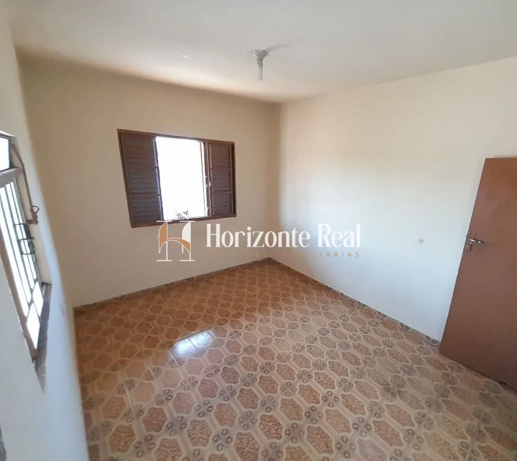 Imagem de VENDE-SE EXCELENTE IMÓVEL RESIDENCIAL E COMERCIAL – COMPLETO E VERSÁTIL!