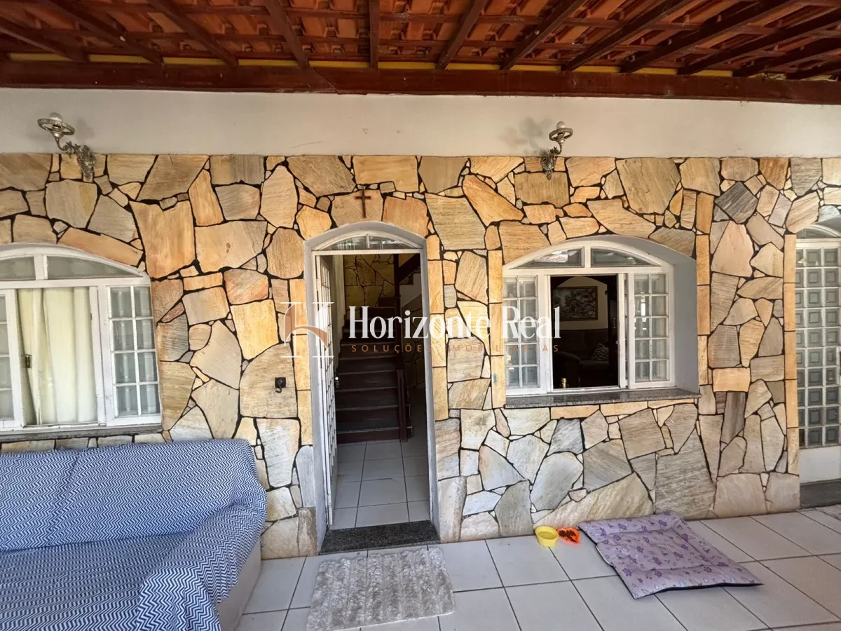 Imagem de CASA AMPLA Á VENDA | JARDIM DAS OLIVEIRAS