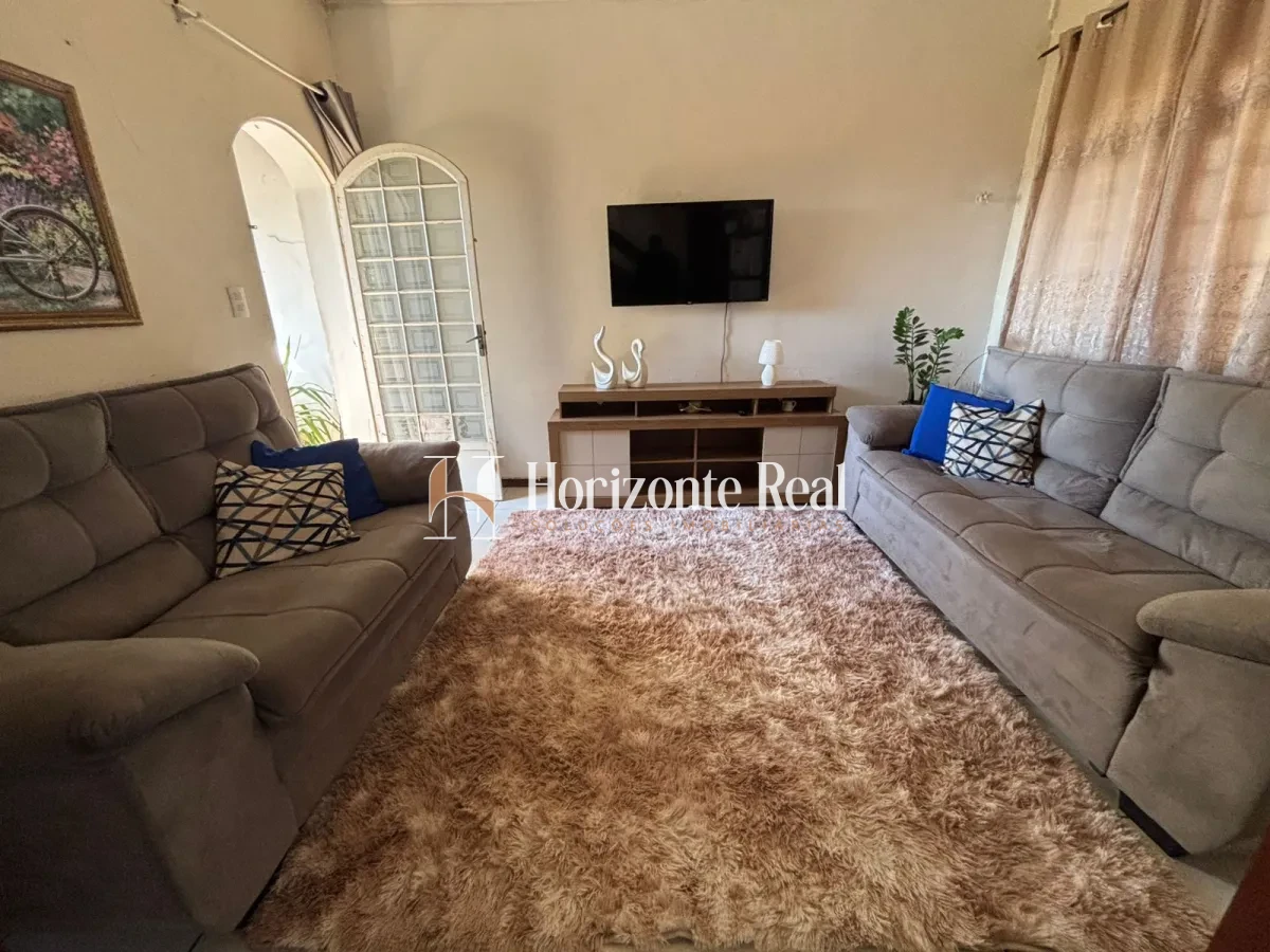 Imagem de CASA AMPLA Á VENDA | JARDIM DAS OLIVEIRAS