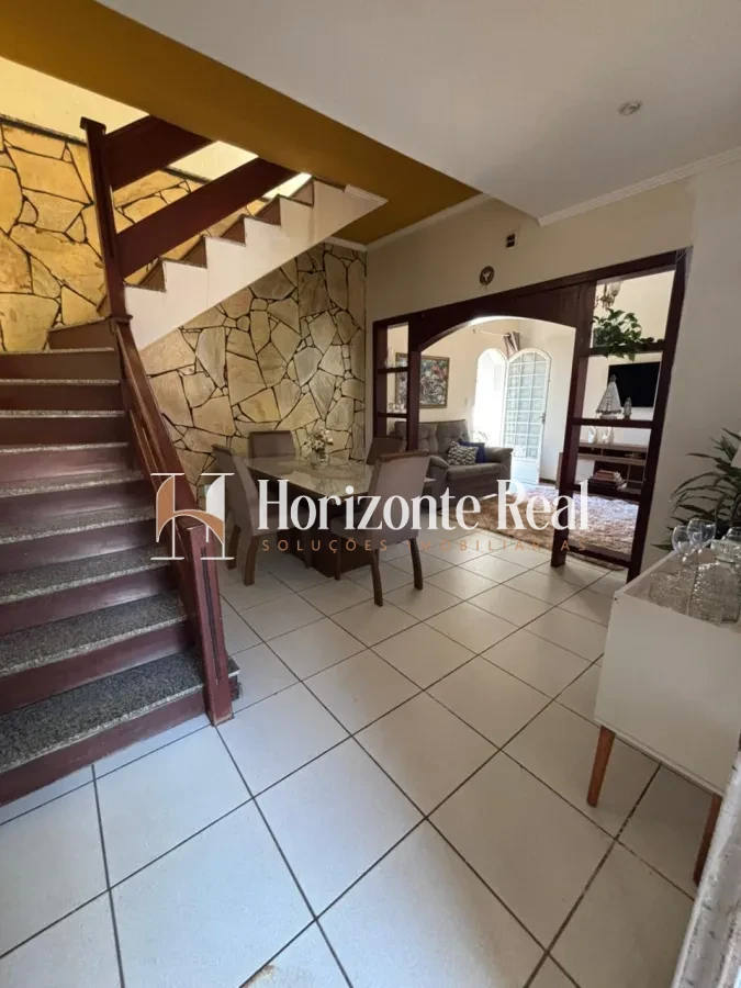 Imagem de CASA AMPLA Á VENDA | JARDIM DAS OLIVEIRAS