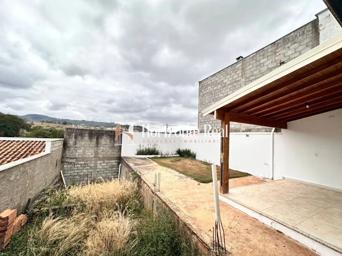 Imagem de VENDE-SE CASA ESPAÇOSA – ÓTIMA LOCALIZAÇÃO!