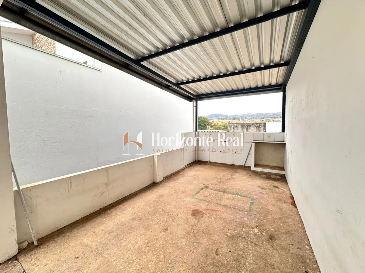 Imagem de VENDE-SE CASA ESPAÇOSA – ÓTIMA LOCALIZAÇÃO!