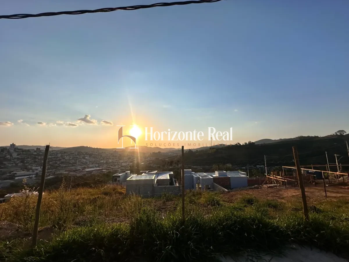 Imagem de TERRENO Á VENDA - 300m² | MONTE CRISTO