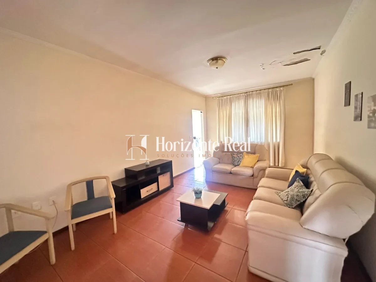 Imagem de EXCELENTE CASA Á VENDA COM 3 PAVIMENTOS E ESTRUTURA COMERCIAL INTEGRADA