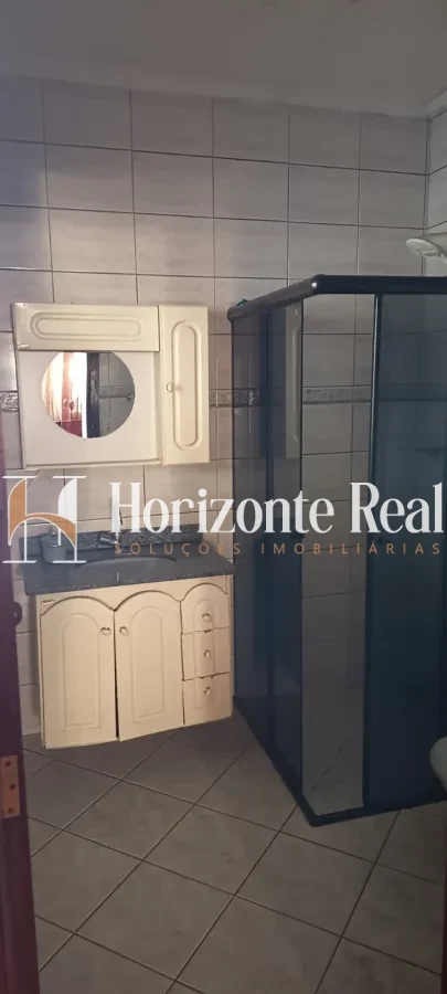 Imagem de EXCELENTE CASA Á VENDA COM 3 PAVIMENTOS E ESTRUTURA COMERCIAL INTEGRADA