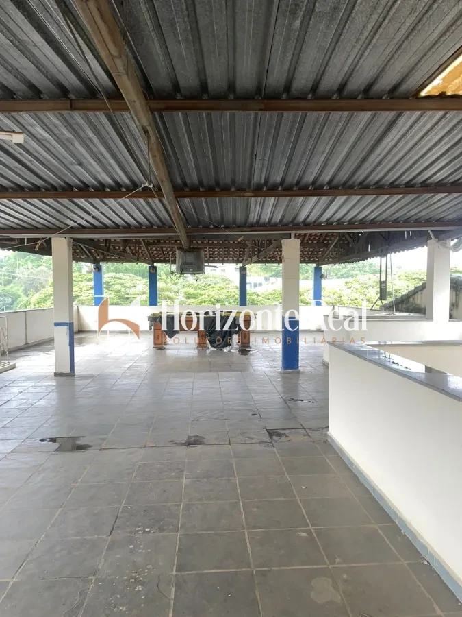 Imagem de EXCELENTE CASA Á VENDA COM 3 PAVIMENTOS E ESTRUTURA COMERCIAL INTEGRADA