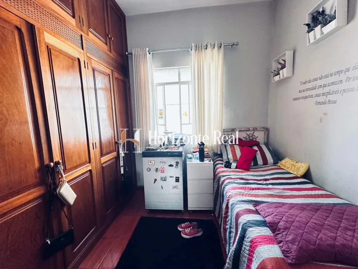 Imagem de VENDE-SE CASA ESPAÇOSA EM LOCALIZAÇÃO PRIVILEGIADA!