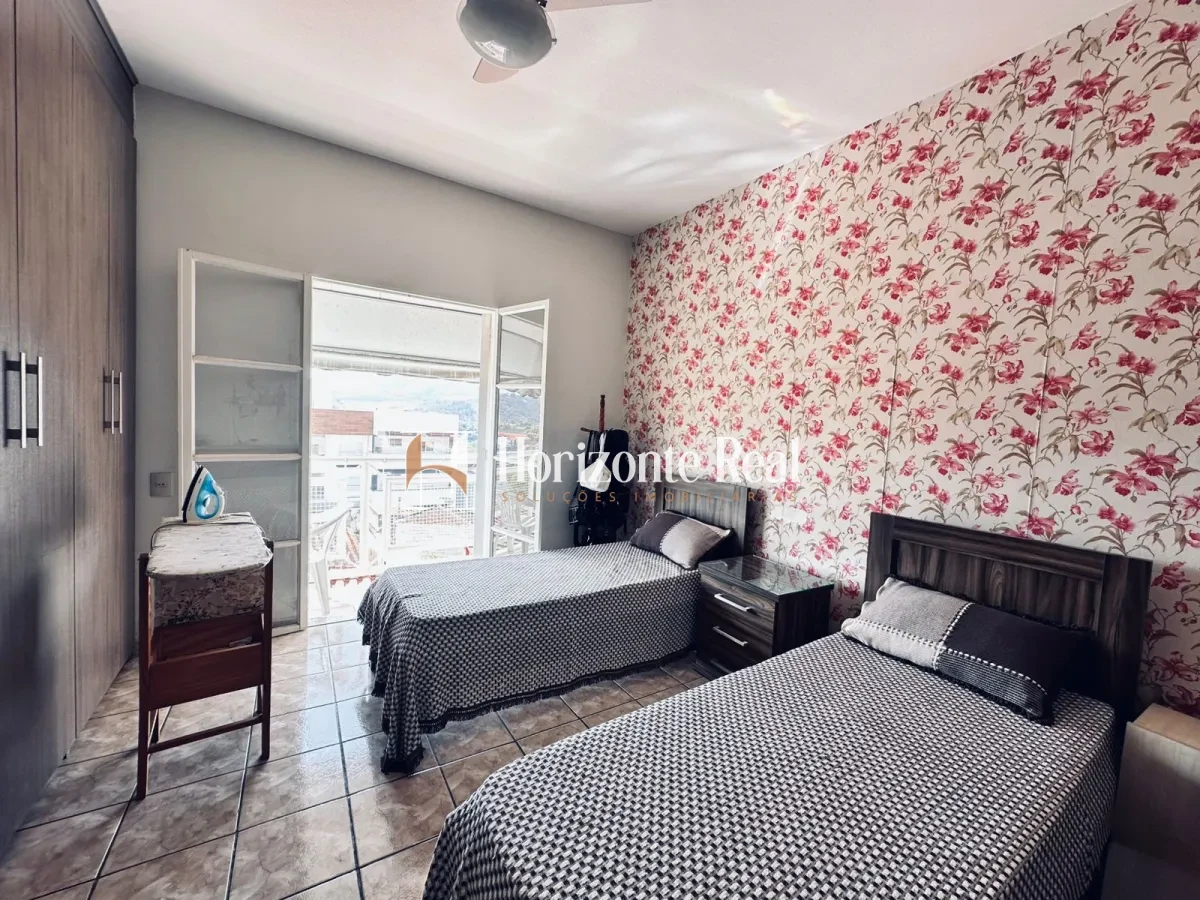 Imagem de VENDE-SE CASA ESPAÇOSA EM LOCALIZAÇÃO PRIVILEGIADA!