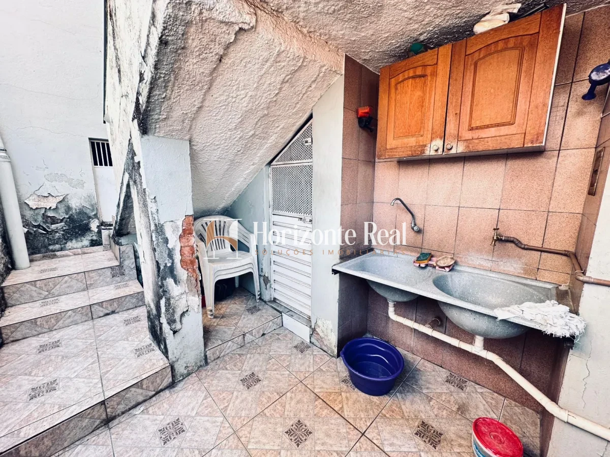 Imagem de VENDE-SE CASA ESPAÇOSA EM LOCALIZAÇÃO PRIVILEGIADA!