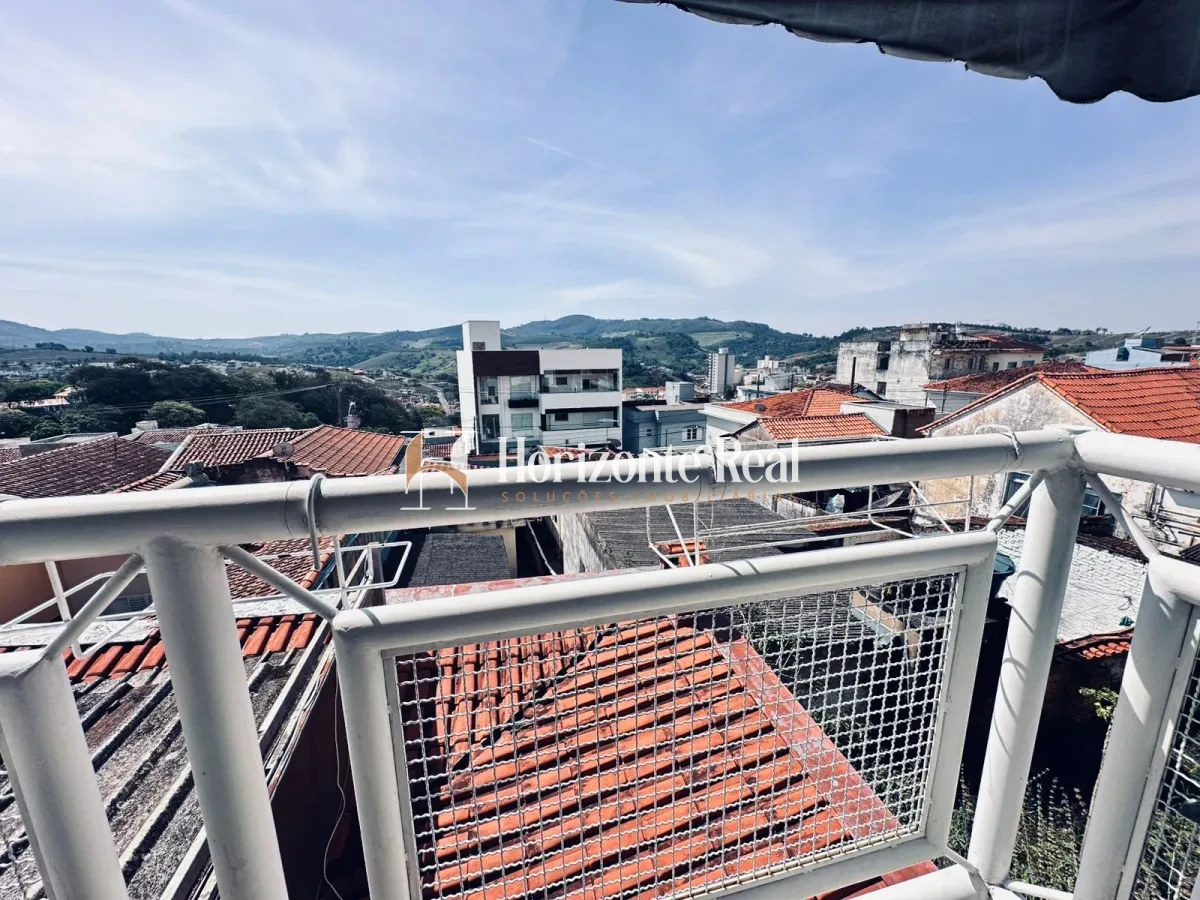 Imagem de VENDE-SE CASA ESPAÇOSA EM LOCALIZAÇÃO PRIVILEGIADA!