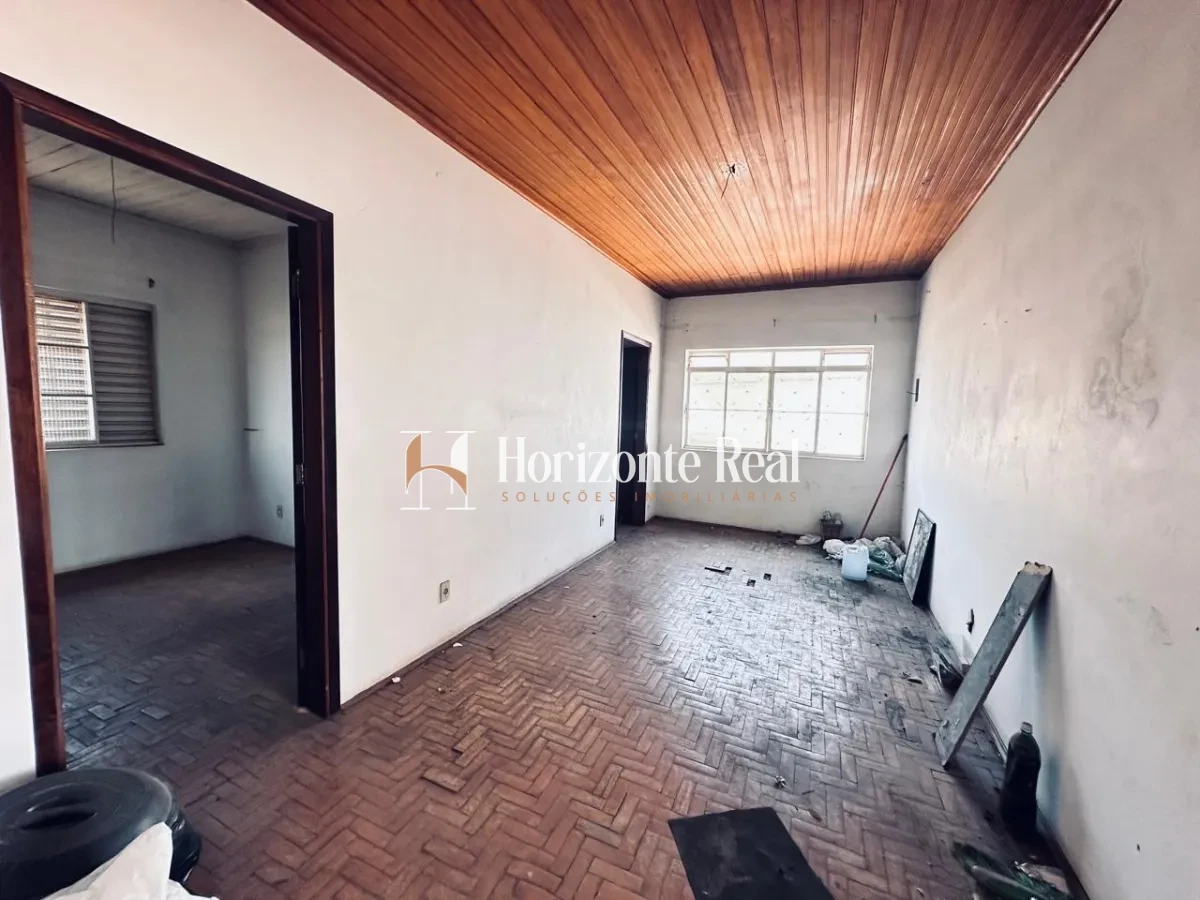 Imagem de IMÓVEL RESIDENCIAL E COMERCIAL Á VENDA NO CENTRO | EXCELENTE OPORTUNIDADE DE INVESTIMENTO