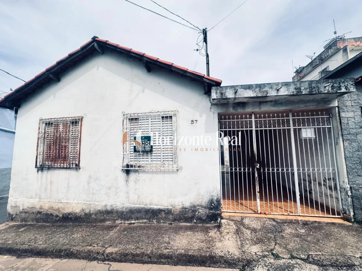 Imagem de VENDE-SE EXCELENTE CASA RESIDENCIAL – ÓTIMA LOCALIZAÇÃO!