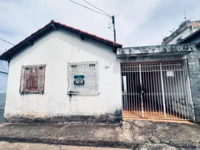 Imagem de VENDE-SE EXCELENTE CASA RESIDENCIAL – ÓTIMA LOCALIZAÇÃO!