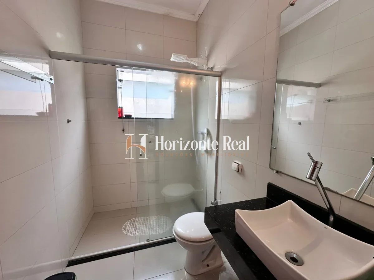 Imagem de VENDE-SE LINDA CASA COM ÁREA DE LAZER COMPLETA – EXCELENTE LOCALIZAÇÃO!