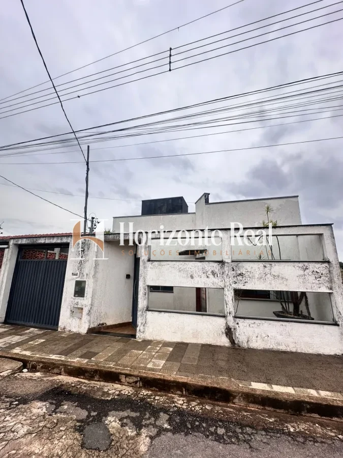 Imagem de VENDE-SE LINDA CASA COM ÁREA DE LAZER COMPLETA – EXCELENTE LOCALIZAÇÃO!