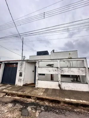 Imagem de VENDE-SE LINDA CASA COM ÁREA DE LAZER COMPLETA – EXCELENTE LOCALIZAÇÃO!
