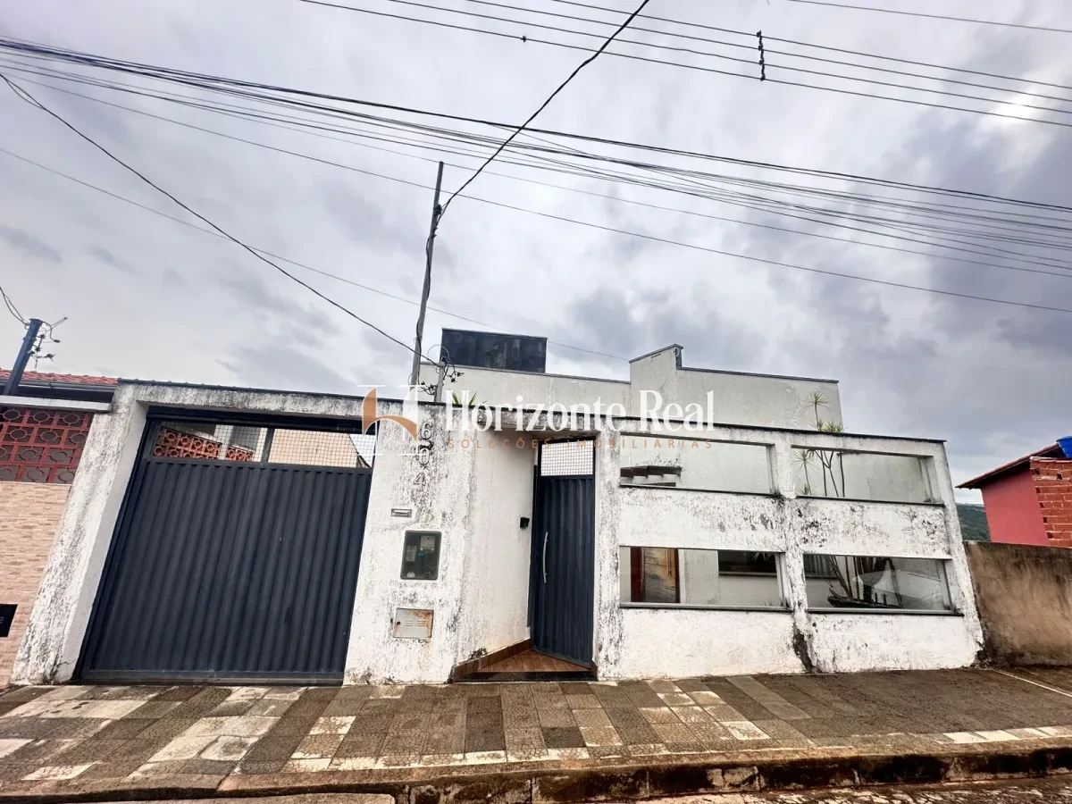 Imagem de VENDE-SE LINDA CASA COM ÁREA DE LAZER COMPLETA – EXCELENTE LOCALIZAÇÃO!