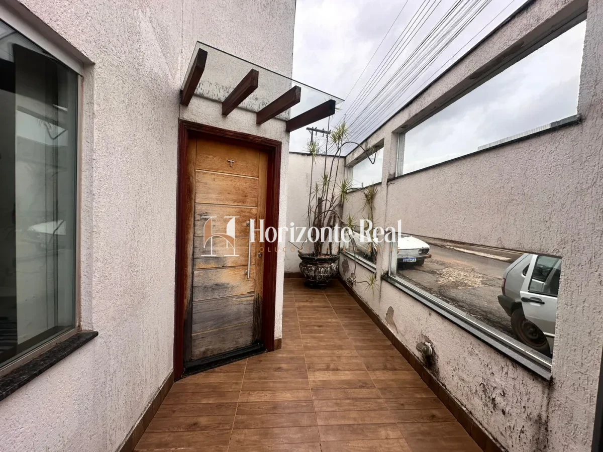 Imagem de VENDE-SE LINDA CASA COM ÁREA DE LAZER COMPLETA – EXCELENTE LOCALIZAÇÃO!