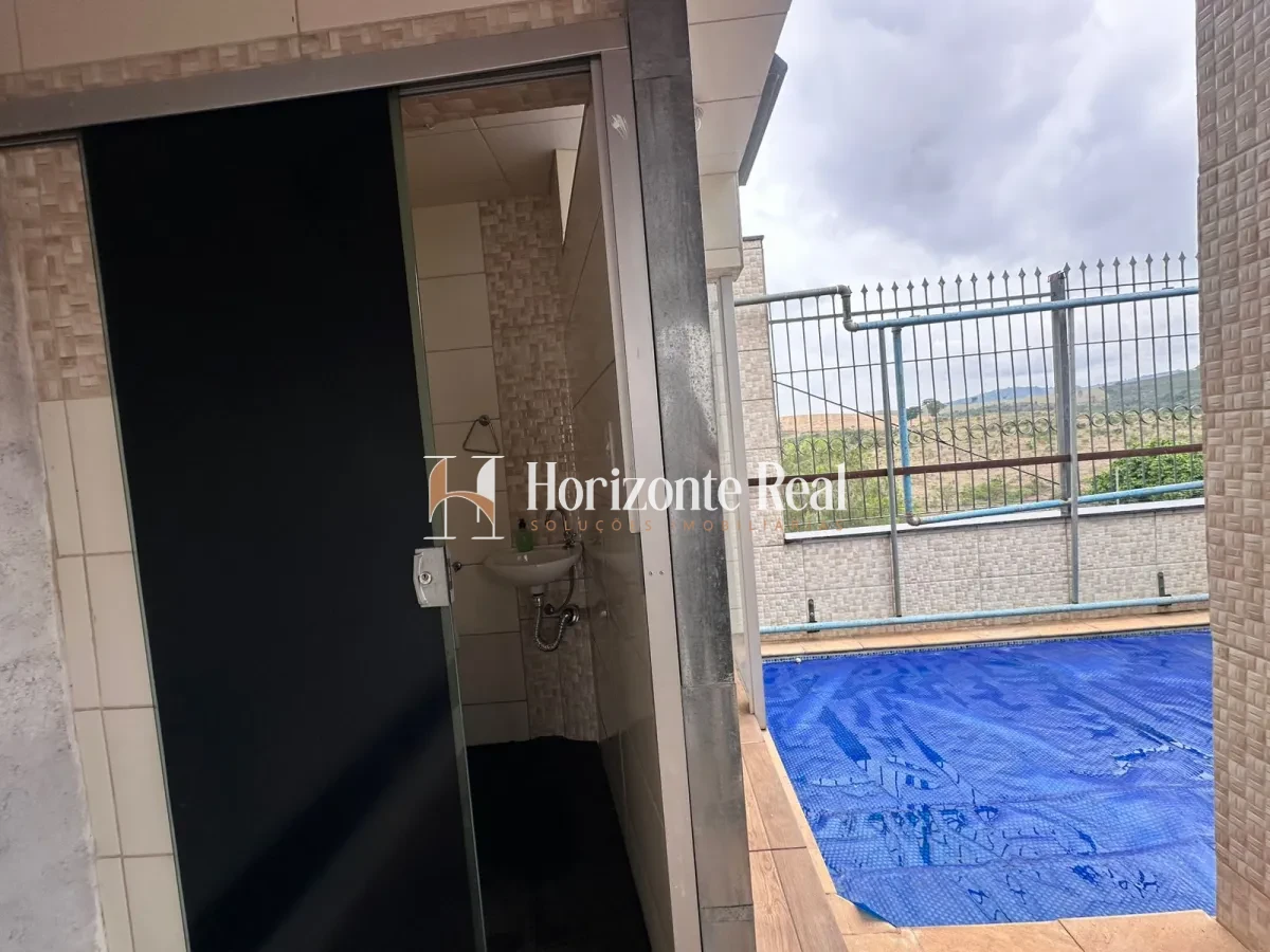 Imagem de VENDE-SE LINDA CASA COM ÁREA DE LAZER COMPLETA – EXCELENTE LOCALIZAÇÃO!