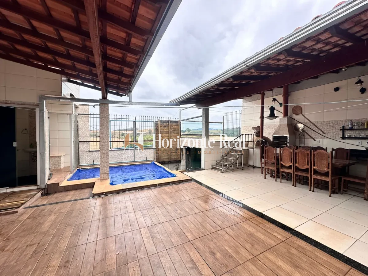 Imagem de VENDE-SE LINDA CASA COM ÁREA DE LAZER COMPLETA – EXCELENTE LOCALIZAÇÃO!