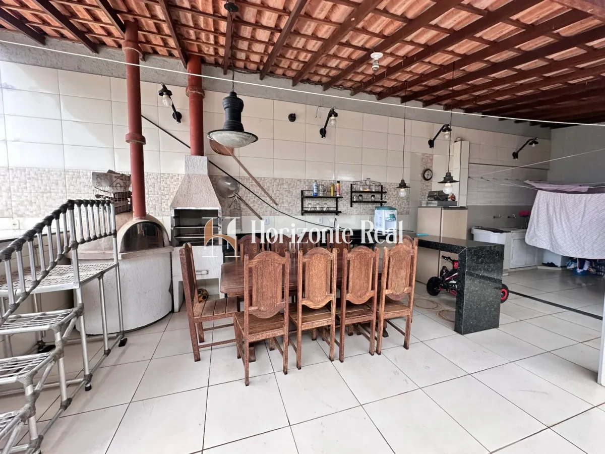 Imagem de VENDE-SE LINDA CASA COM ÁREA DE LAZER COMPLETA – EXCELENTE LOCALIZAÇÃO!