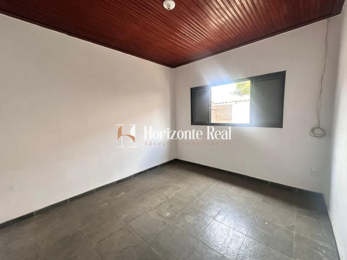 Imagem de VENDE-SE CASA TÉRREA EM BAIRRO CONSOLIDADO – EXCELENTE OPORTUNIDADE!