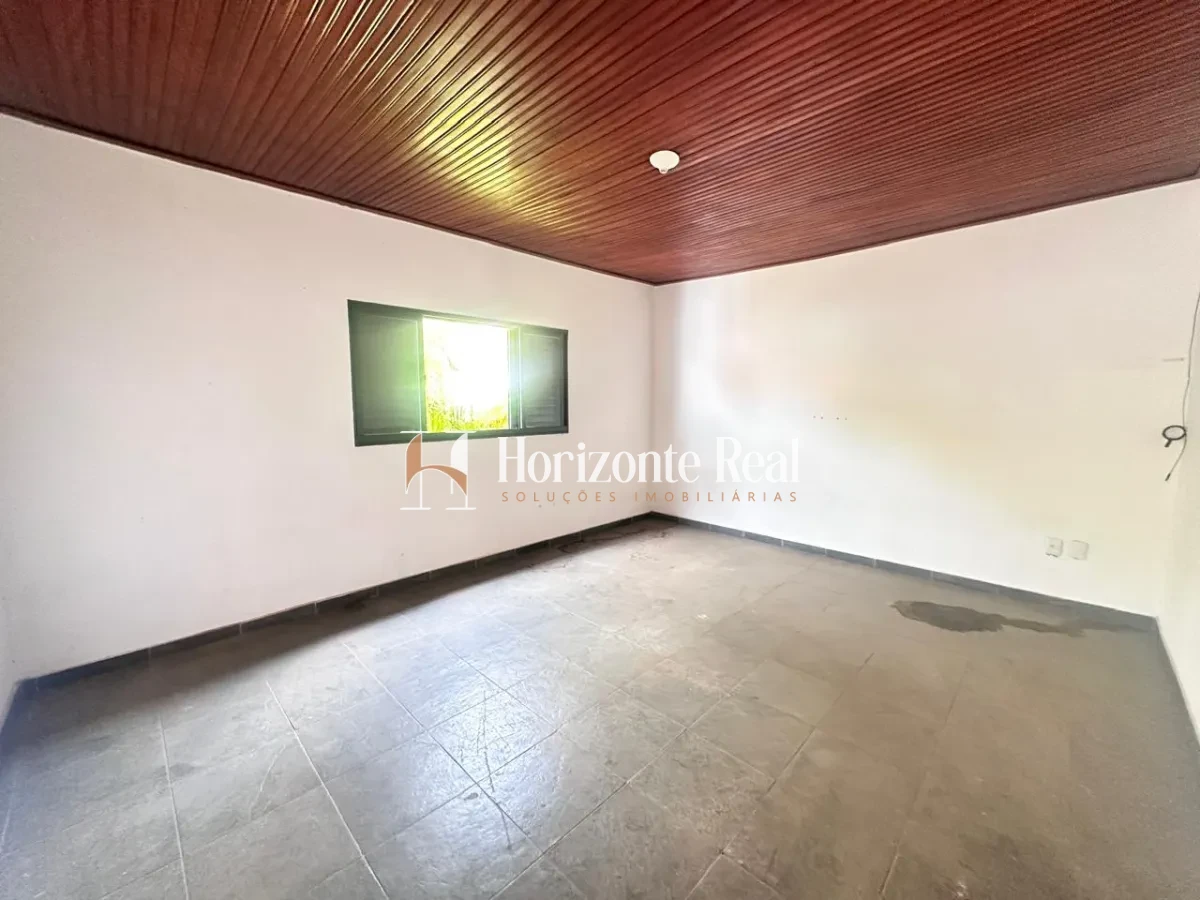 Imagem de VENDE-SE CASA TÉRREA EM BAIRRO CONSOLIDADO – EXCELENTE OPORTUNIDADE!