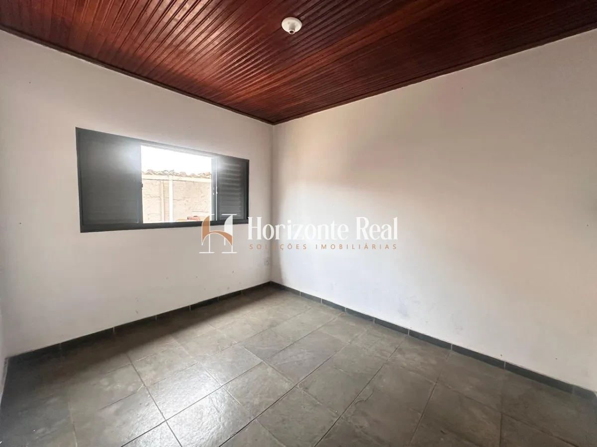 Imagem de VENDE-SE CASA TÉRREA EM BAIRRO CONSOLIDADO – EXCELENTE OPORTUNIDADE!