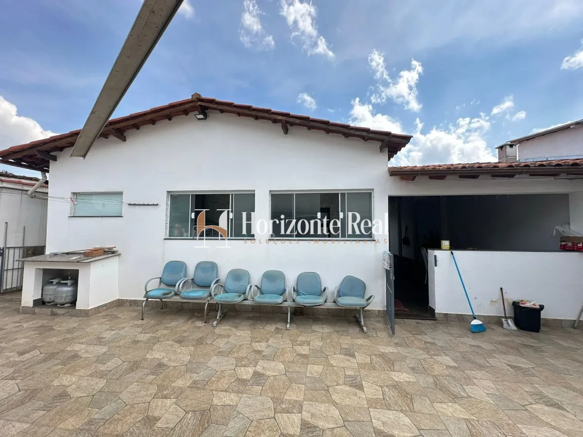 Imagem de VENDE-SE EXCELENTE CASA RESIDENCIAL!