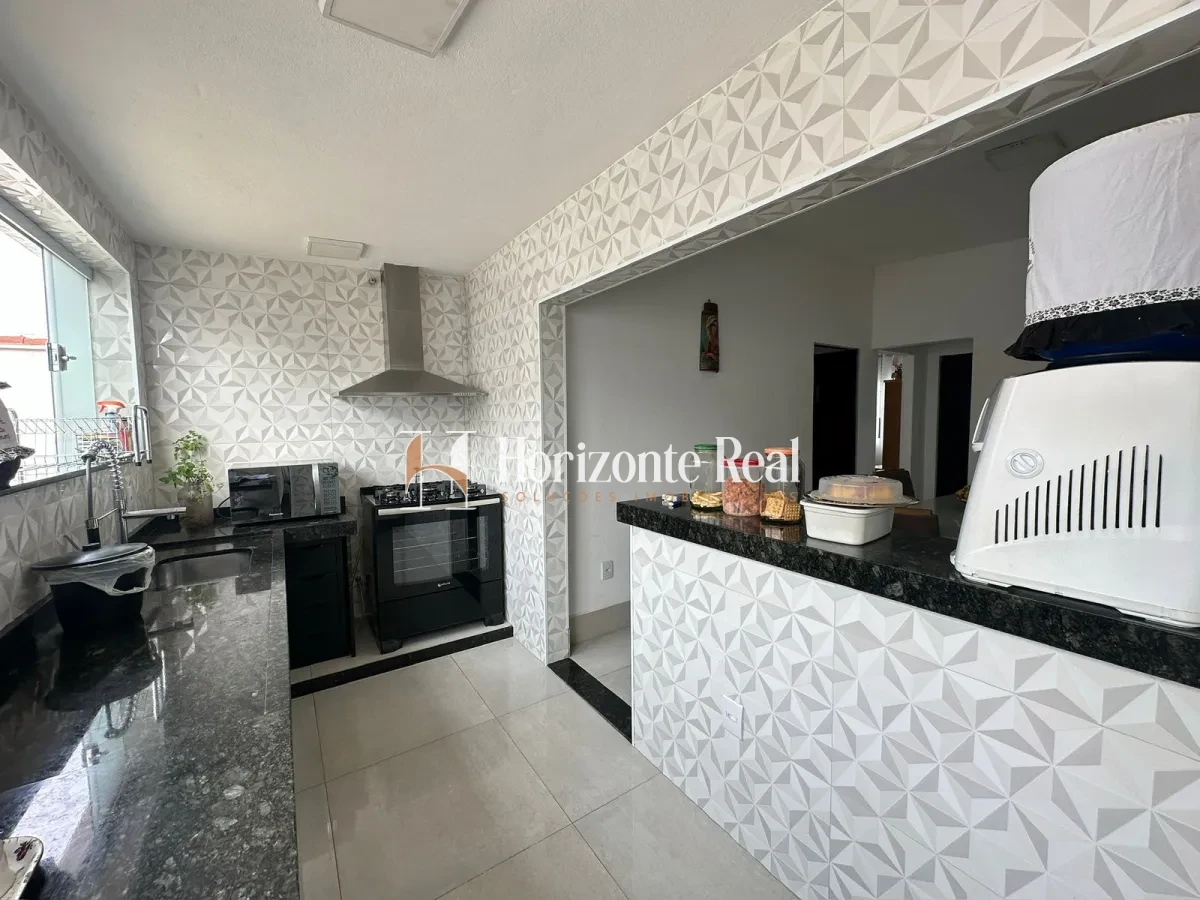 Imagem de VENDE-SE EXCELENTE CASA RESIDENCIAL!