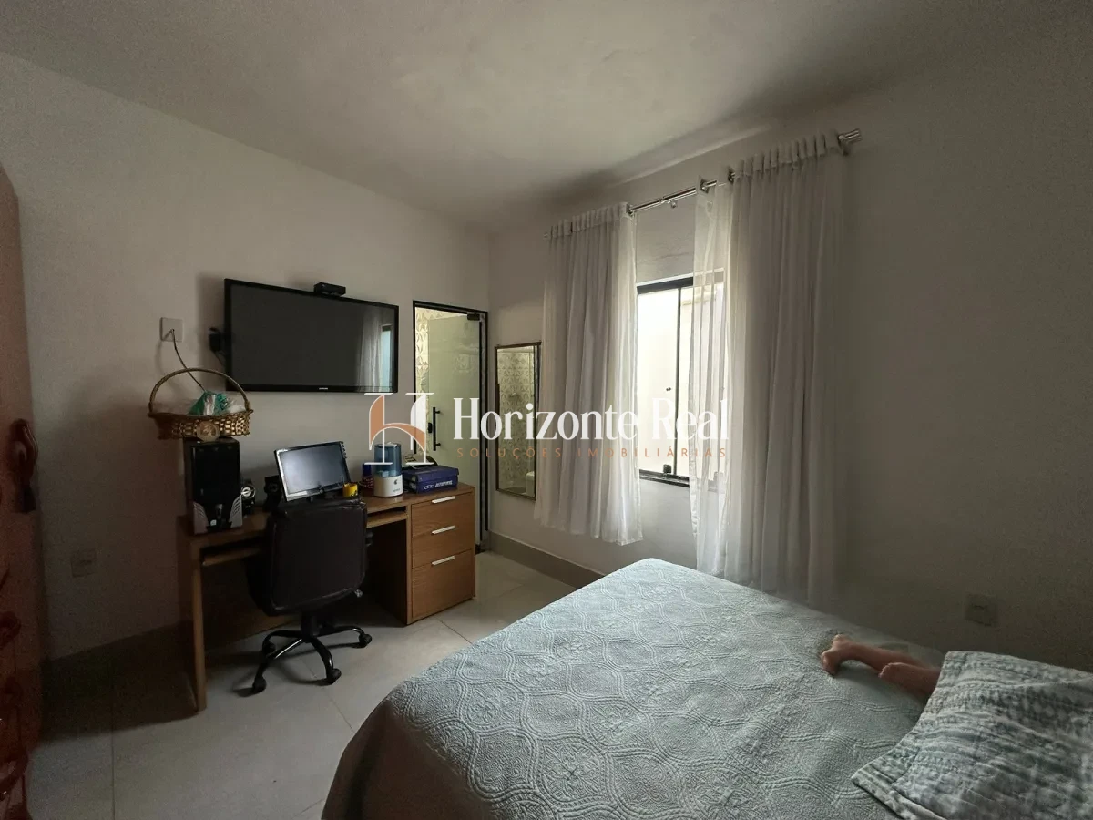 Imagem de VENDE-SE EXCELENTE CASA RESIDENCIAL!