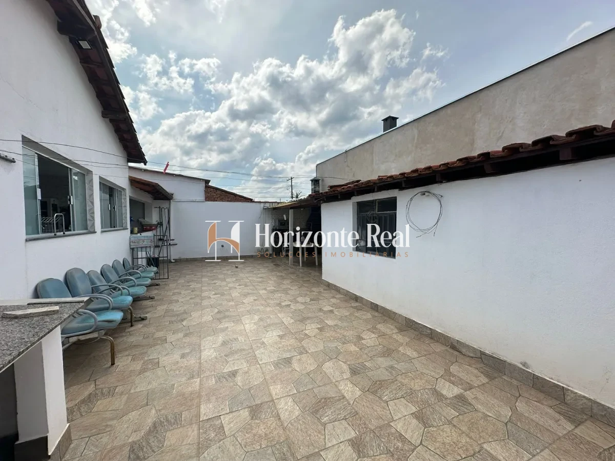 Imagem de VENDE-SE EXCELENTE CASA RESIDENCIAL!