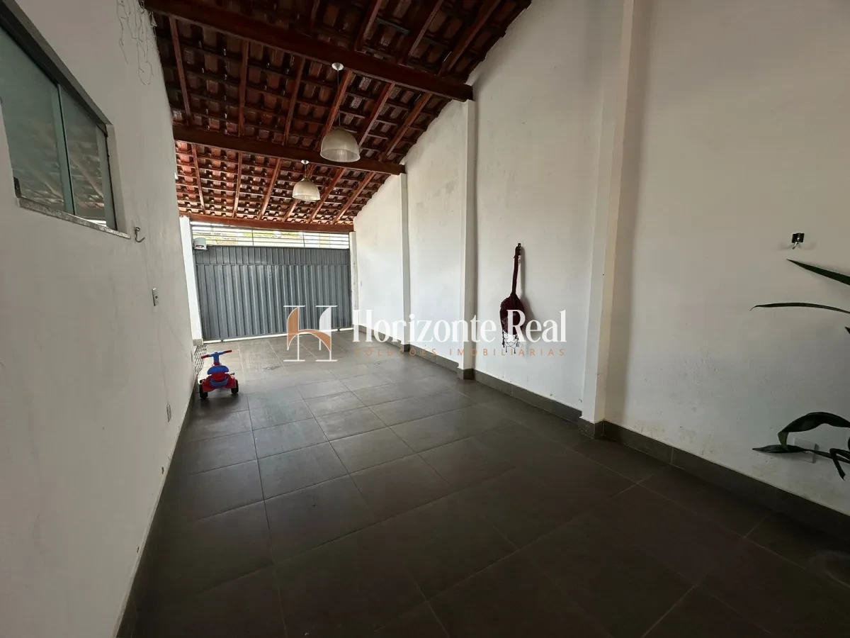 Imagem de VENDE-SE EXCELENTE CASA RESIDENCIAL!