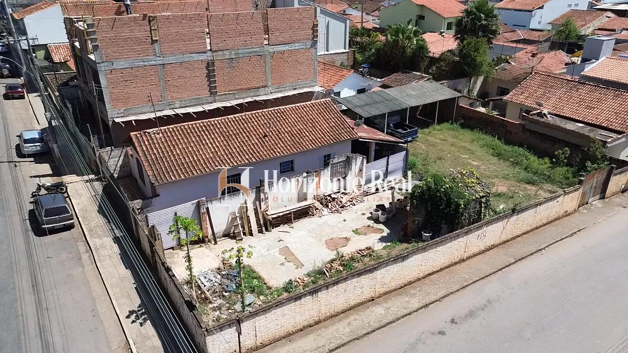 Imagem de TERRENO Á VENDA - 350m² | EXCELENTE LOCALIZAÇÃO